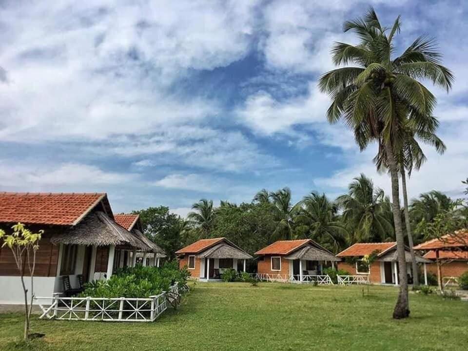 Windy Beach Cabanas Kalpitiya Buitenkant foto